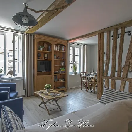 La Venelle Des Greniers A Sel Honfleur