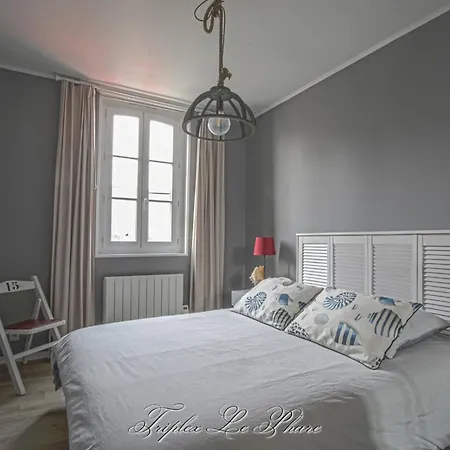 La Venelle Des Greniers A Sel * Honfleur