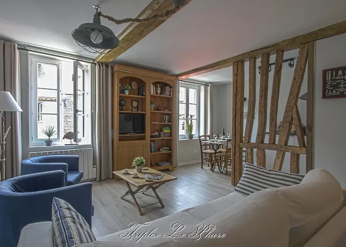 La Venelle Des Greniers A Sel Honfleur